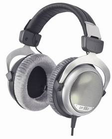 DT880